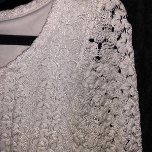 FOREVER 21 Long sleeve lace crop top